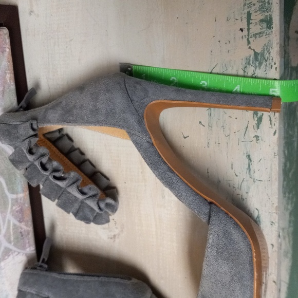 Charlotte Russe Gray, Pointed Toe, Ruffle Strap, Zip Back Heels - Picture 6 of 15